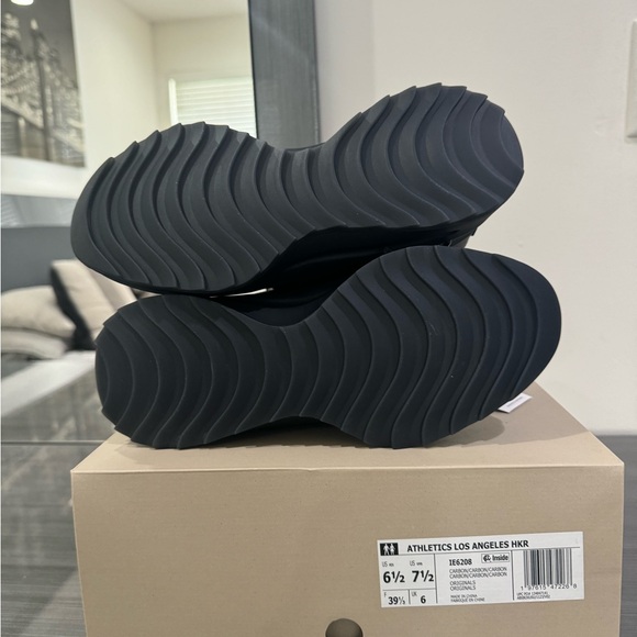 ADIDAS FEAR OF GOD ATHLETICS
Los Angeles Hiker NEW WOMAN SIZE 7.5☑️ MEN6.5 ☑️ - Picture 4 of 7